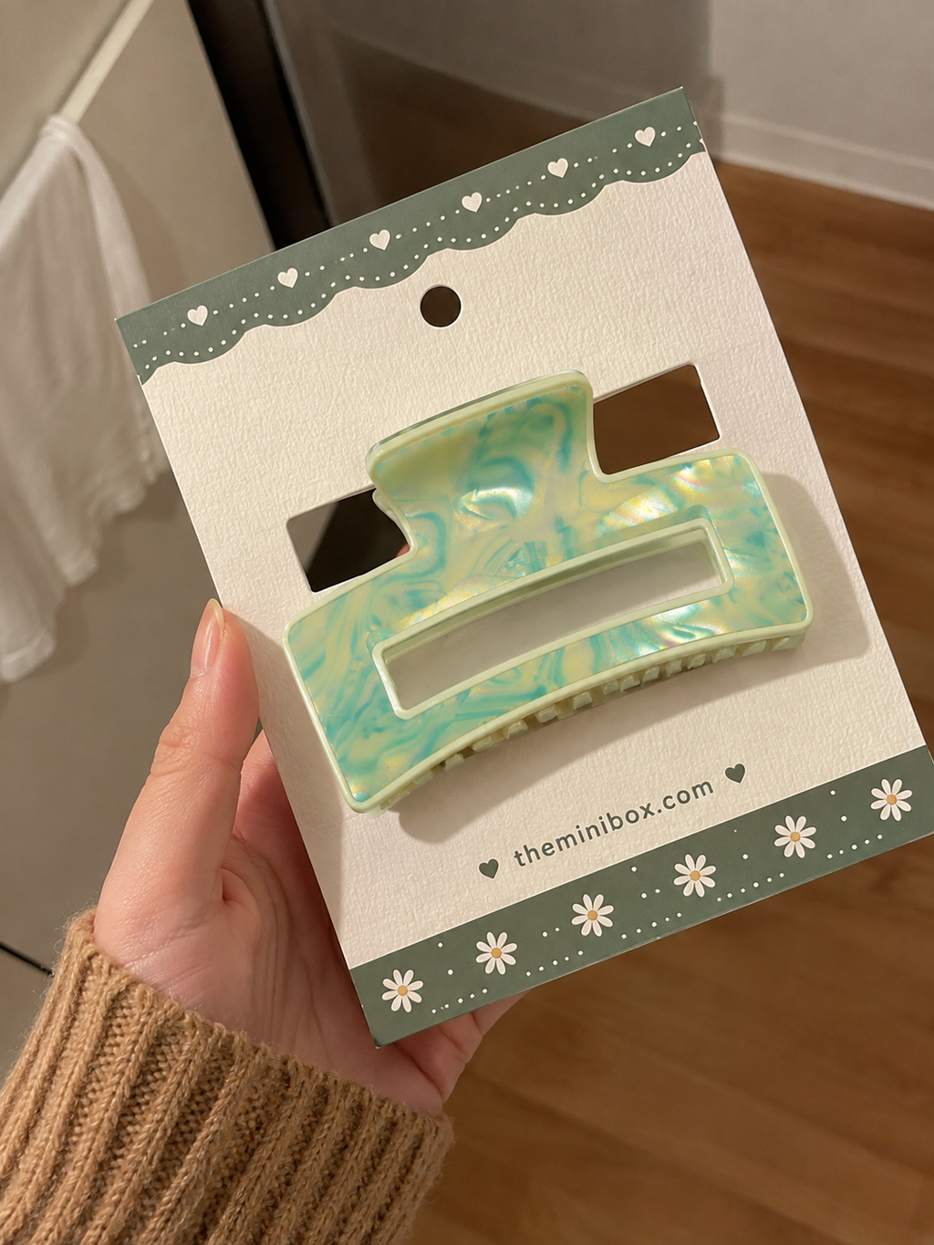 Mint Green Marble-Effect Large Hair Claw Clip